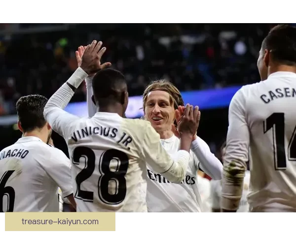 利物浦高压逼抢战术揭秘，稳步提升现代足球的防守风格